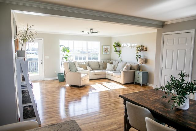 1009 McCormick Xing, Spring Hill, TN 37174