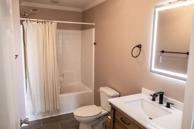 1009 McCormick Xing, Spring Hill, TN 37174