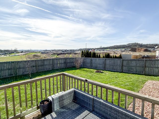 1009 McCormick Xing, Spring Hill, TN 37174