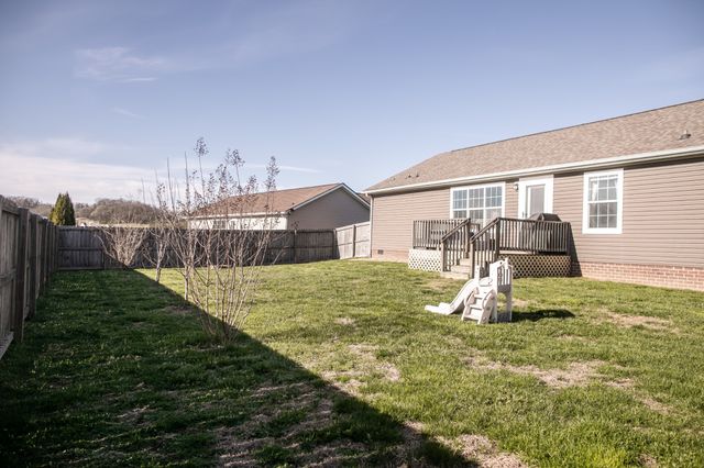 1009 McCormick Xing, Spring Hill, TN 37174