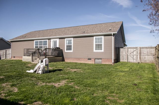 1009 McCormick Xing, Spring Hill, TN 37174