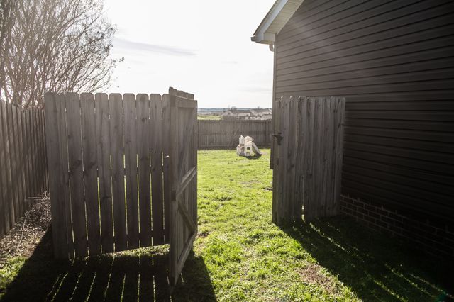 1009 McCormick Xing, Spring Hill, TN 37174