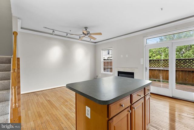 7 CATERHAM CT, Baltimore, MD 21237