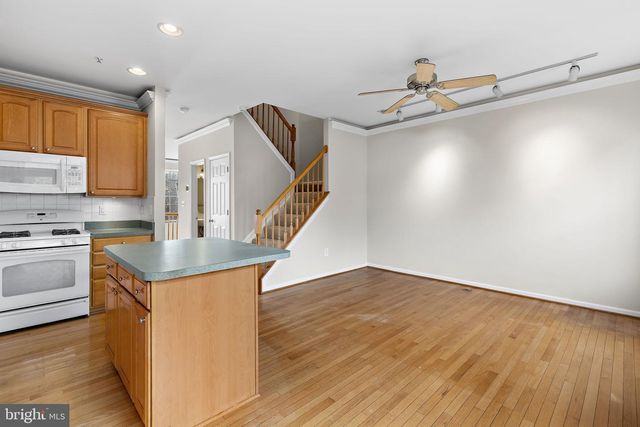 7 CATERHAM CT, Baltimore, MD 21237