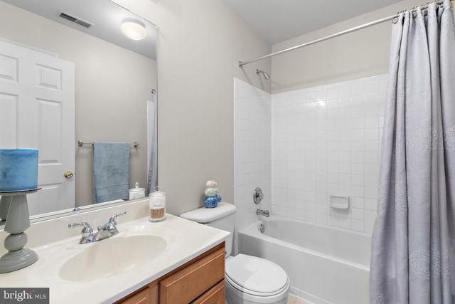 7 CATERHAM CT, Baltimore, MD 21237