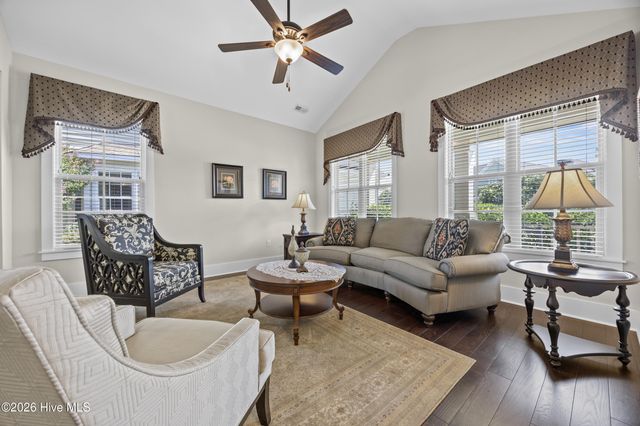908 Bedminister Lane, Wilmington, NC 28405