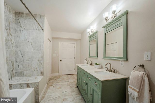 106 CALVARY CT SE, Leesburg, VA 20175