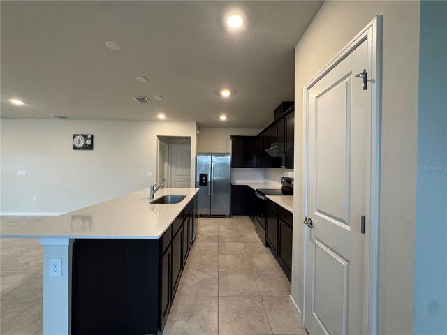 2102 CHARMING AVE AVENUE, Davenport, FL 33896