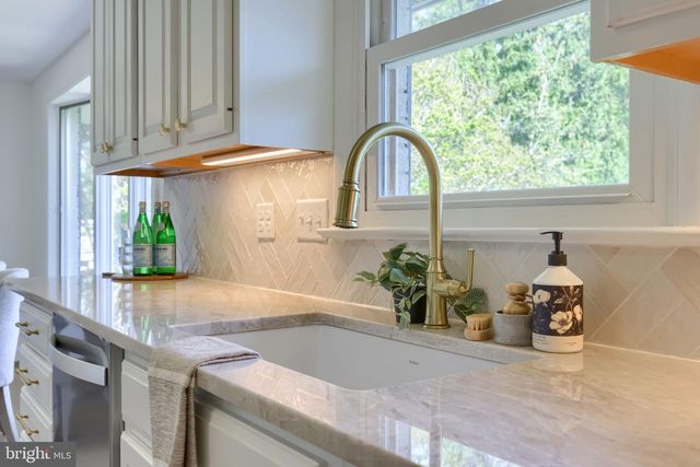 1260 CLOVERTON DR, Columbia, PA 17512