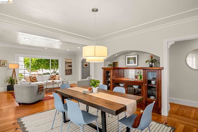 791 Santa Ray Avenue, Oakland, CA 94610