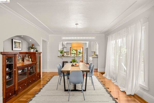 791 Santa Ray Avenue, Oakland, CA 94610