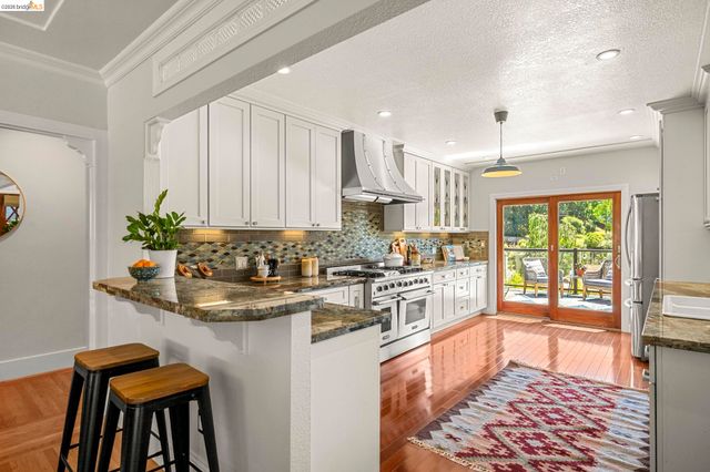 791 Santa Ray Avenue, Oakland, CA 94610