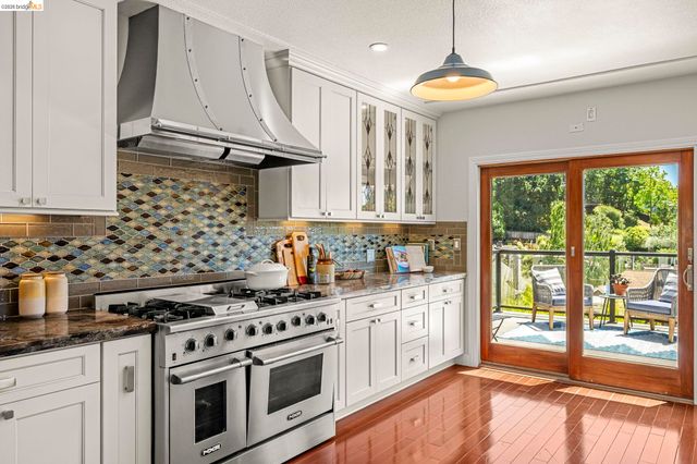 791 Santa Ray Avenue, Oakland, CA 94610