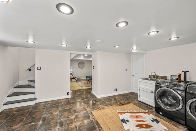 791 Santa Ray Avenue, Oakland, CA 94610