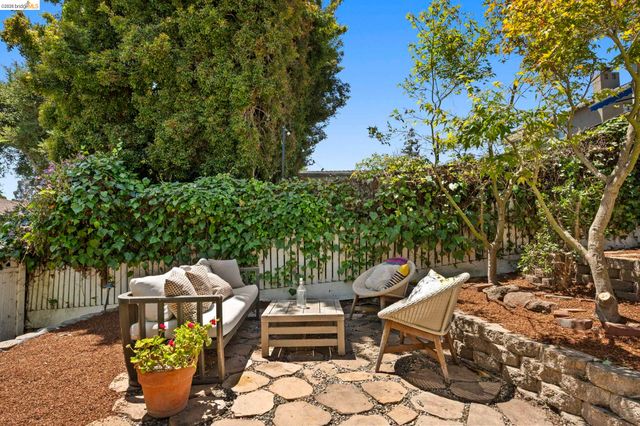 791 Santa Ray Avenue, Oakland, CA 94610