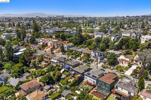 791 Santa Ray Avenue, Oakland, CA 94610