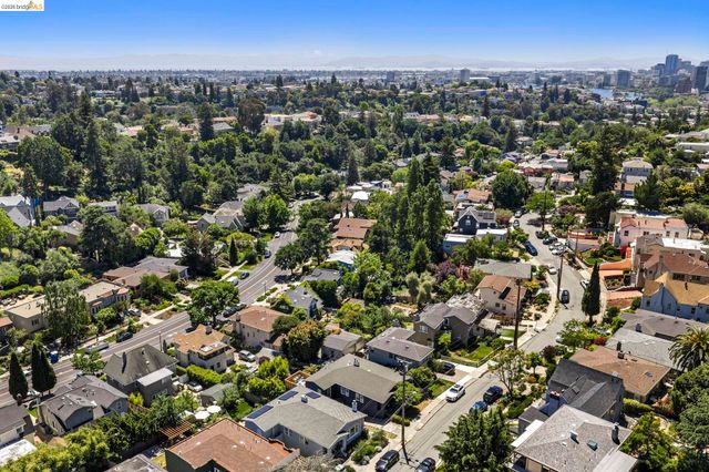 791 Santa Ray Avenue, Oakland, CA 94610