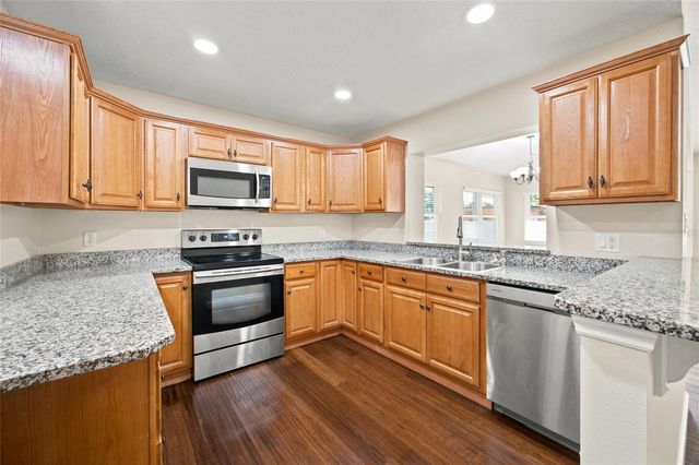 21 OAK COURT, Eustis, FL 32726