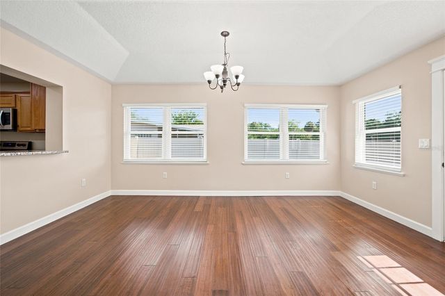 21 OAK COURT, Eustis, FL 32726