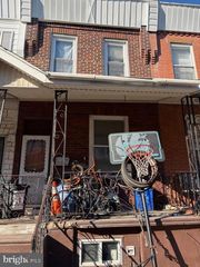 2436 S BEULAH ST, Philadelphia, PA 19148