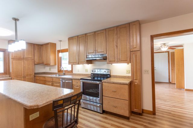 601 E Main Street, La Crosse, IN 46348