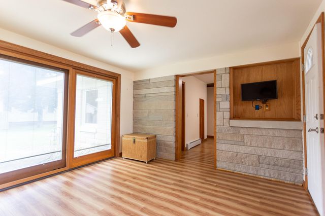 601 E Main Street, La Crosse, IN 46348