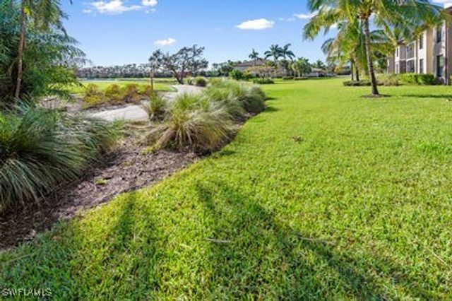 9844 Venezia CIR 721, Naples, FL 34113