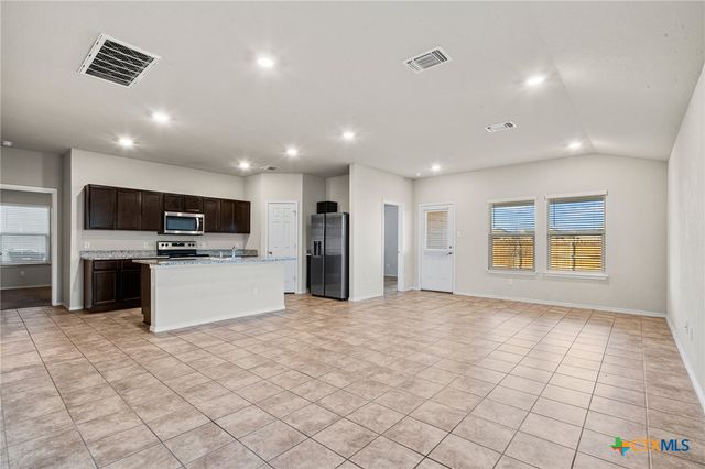5809 Harriet Tubman Avenue, Killeen, TX 76543