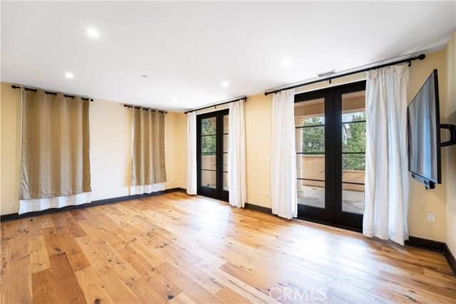 10523 Ashton Avenue 202, Los Angeles, CA 90024