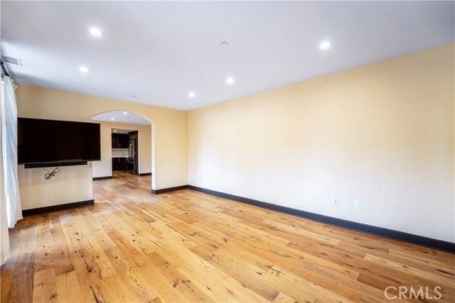 10523 Ashton Avenue 202, Los Angeles, CA 90024