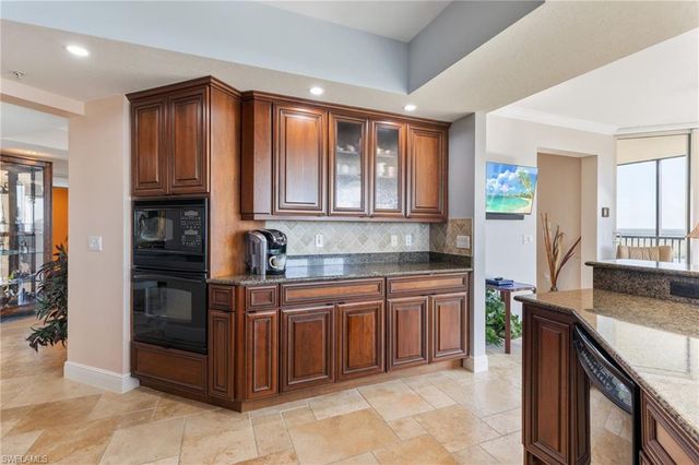 1060 Borghese LN 1506, Naples, FL 34114