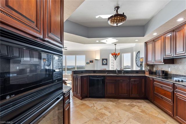 1060 Borghese LN 1506, Naples, FL 34114