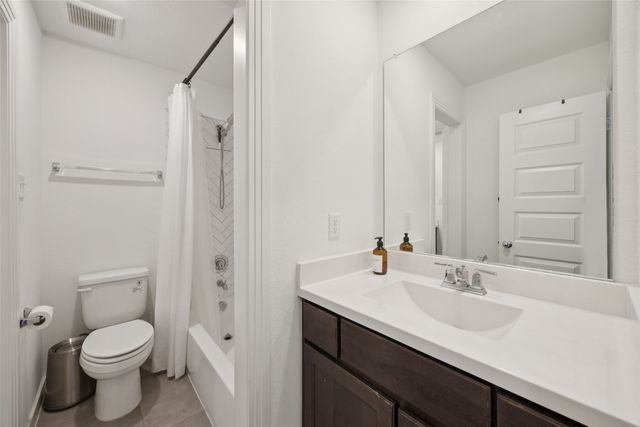 448 Wildwood Court, Waxahachie, TX 75165