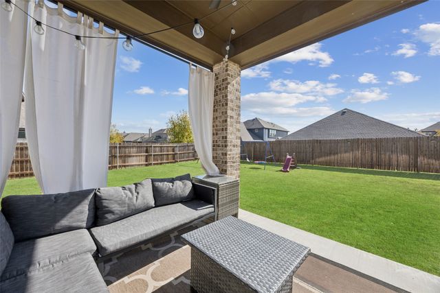 448 Wildwood Court, Waxahachie, TX 75165