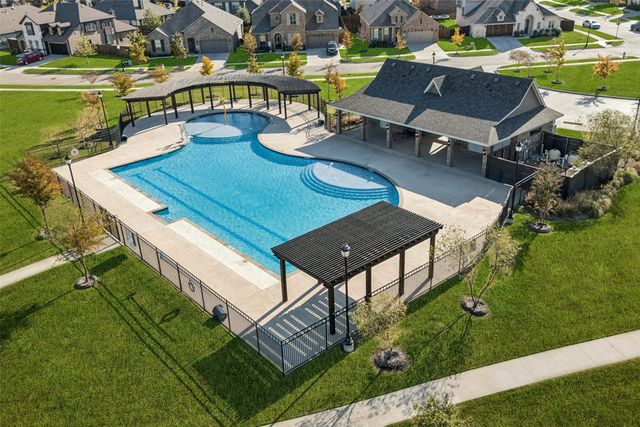 448 Wildwood Court, Waxahachie, TX 75165