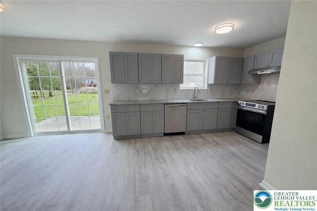 94 Oneida Trail, Penn Forest Twp, PA 18210