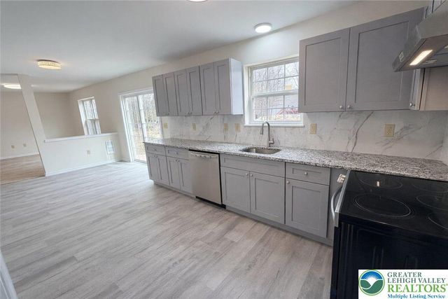 94 Oneida Trail, Penn Forest Twp, PA 18210