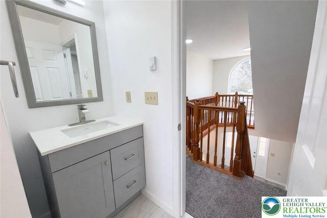 94 Oneida Trail, Penn Forest Twp, PA 18210