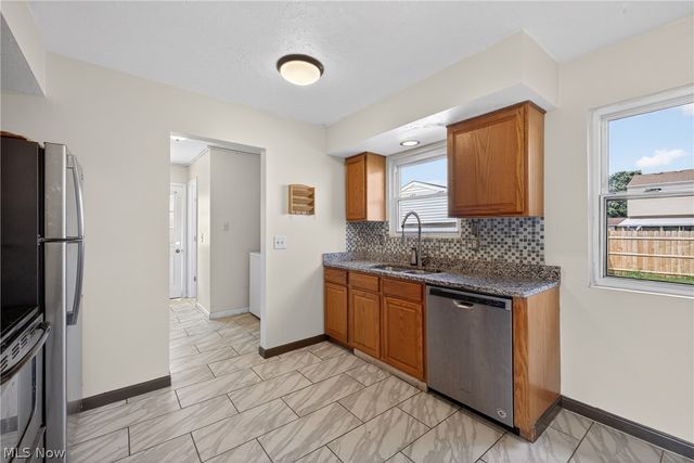 980 E 347th Street, Eastlake, OH 44095