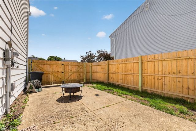 980 E 347th Street, Eastlake, OH 44095