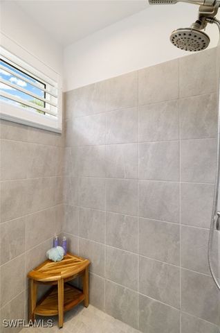 14571 Topsail DR, Naples, FL 34114