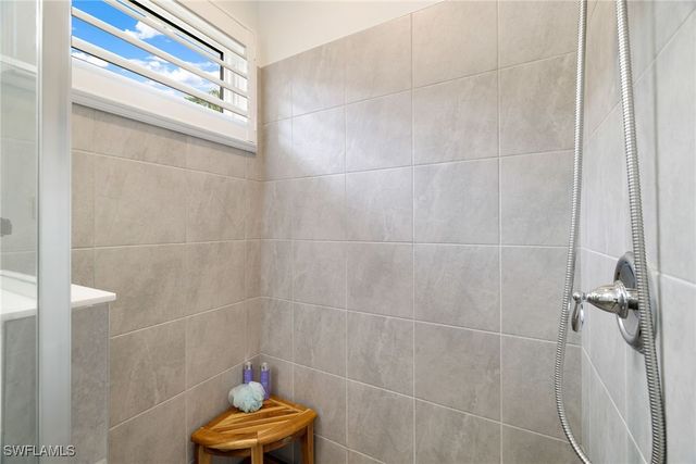 14571 Topsail DR, Naples, FL 34114