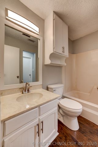 10912 E 16th Street, Tulsa, OK 74128