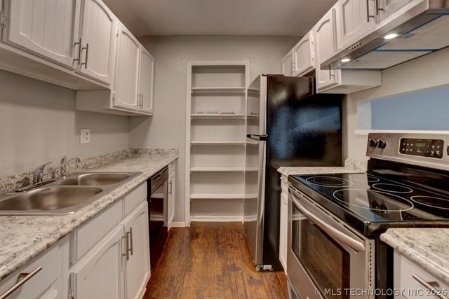 10912 E 16th Street, Tulsa, OK 74128