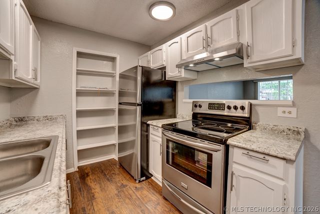 10912 E 16th Street, Tulsa, OK 74128