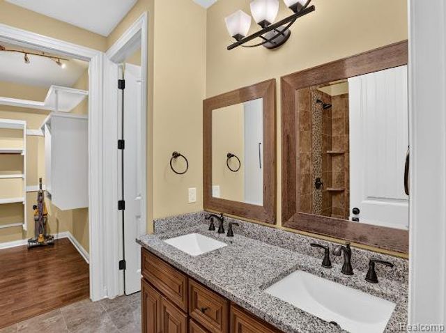 12347 Worthington Court, Grand Blanc, MI 48439