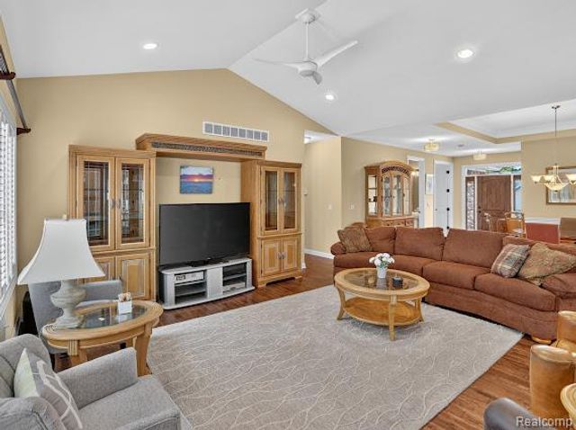 12347 Worthington Court, Grand Blanc, MI 48439