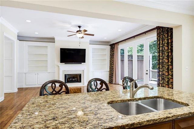 2318 Saint Davids Square NW 14, Kennesaw, GA 30152