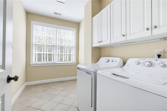 2318 Saint Davids Square NW 14, Kennesaw, GA 30152