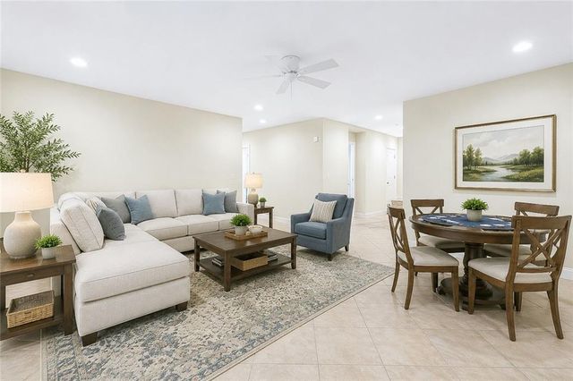 2318 Saint Davids Square NW 14, Kennesaw, GA 30152